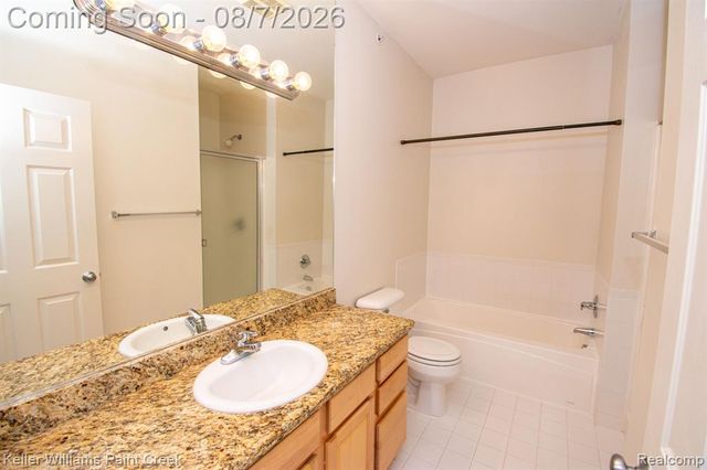 25564 Portico Lane 84, Novi, MI 48375