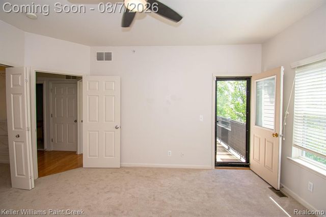 25564 Portico Lane 84, Novi, MI 48375