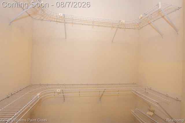 25564 Portico Lane 84, Novi, MI 48375