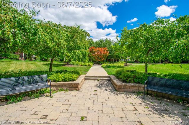 25564 Portico Lane 84, Novi, MI 48375