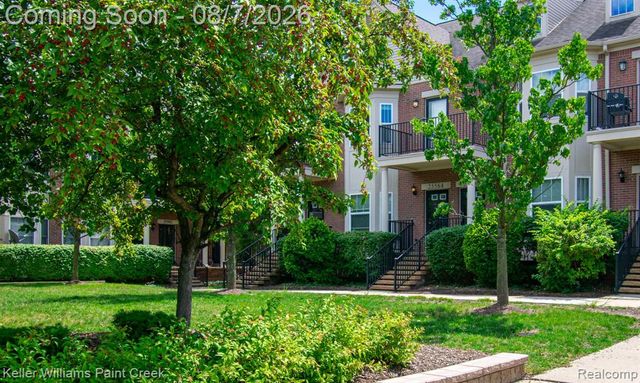 25564 Portico Lane 84, Novi, MI 48375