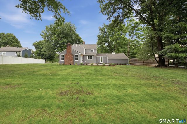 920 Mountain Road, Bloomfield, CT 06002
