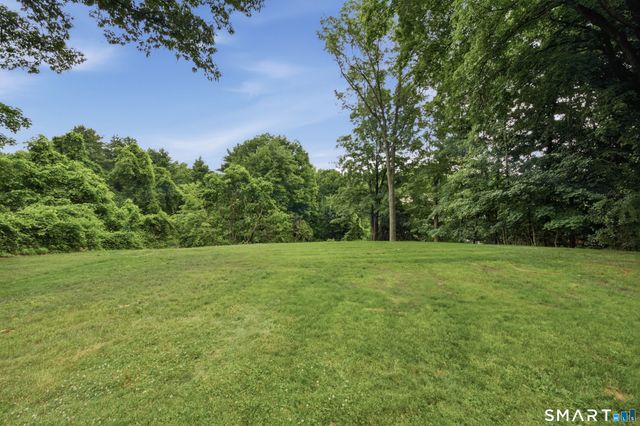920 Mountain Road, Bloomfield, CT 06002