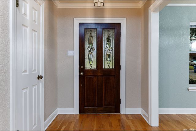 604 Elm Street, Floresville, TX 78114