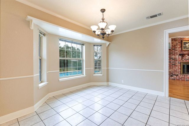 604 Elm Street, Floresville, TX 78114