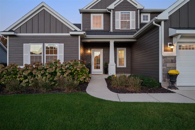 2600 Bell Circle, Stevensville, MI 49127