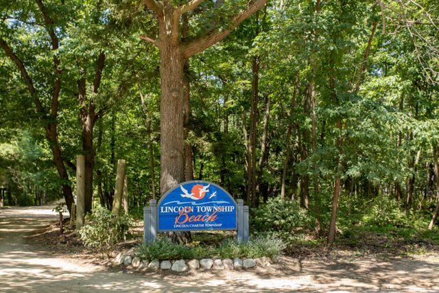 2600 Bell Circle, Stevensville, MI 49127