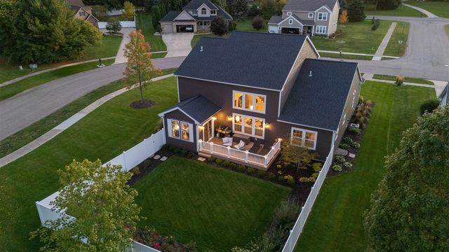 2600 Bell Circle, Stevensville, MI 49127