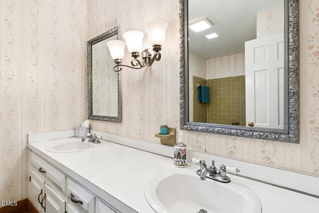 4609 Fernham Place, Raleigh, NC 27612