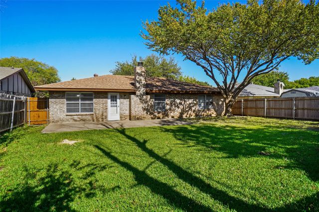 6464 High Lawn Terrace, Watauga, TX 76148