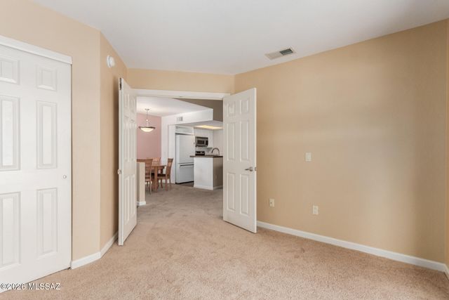 101 S Players Club Dr Apt 3202, Tucson, AZ 85745