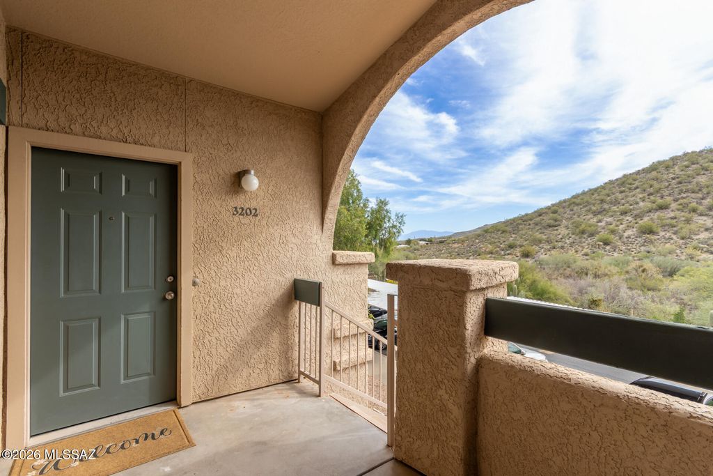 101 S Players Club Dr Apt 3202, Tucson, AZ 85745