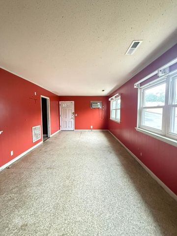 805 Woodland Drive, Rossville, GA 30741