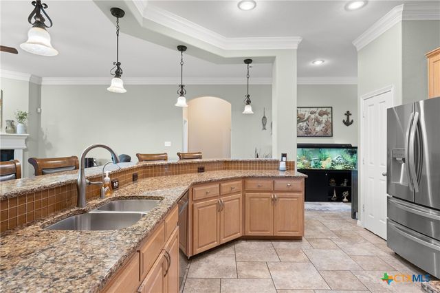 2215 Fox Glen Lane, Temple, TX 76502