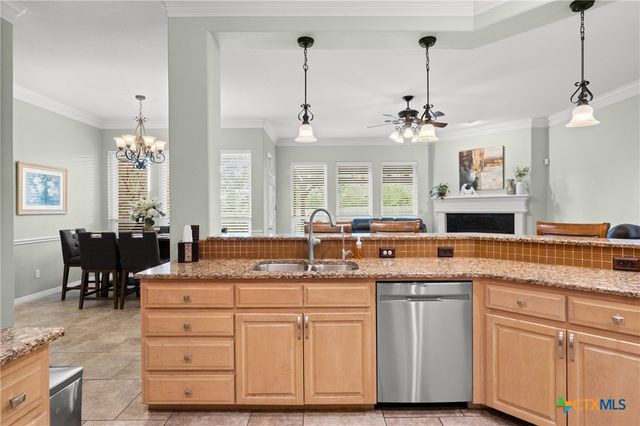 2215 Fox Glen Lane, Temple, TX 76502