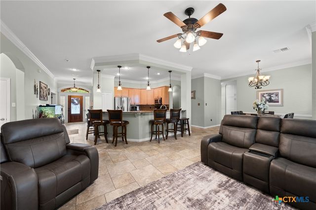 2215 Fox Glen Lane, Temple, TX 76502