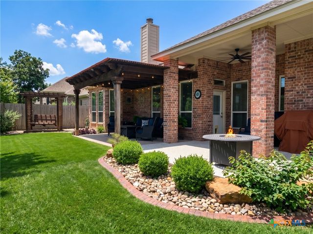 2215 Fox Glen Lane, Temple, TX 76502