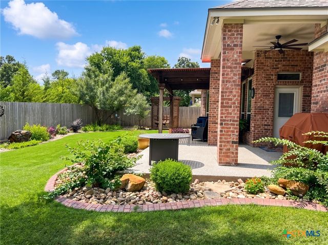 2215 Fox Glen Lane, Temple, TX 76502