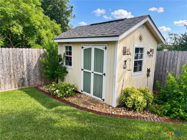 2215 Fox Glen Lane, Temple, TX 76502