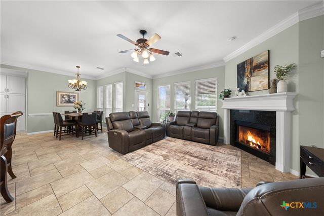 2215 Fox Glen Lane, Temple, TX 76502