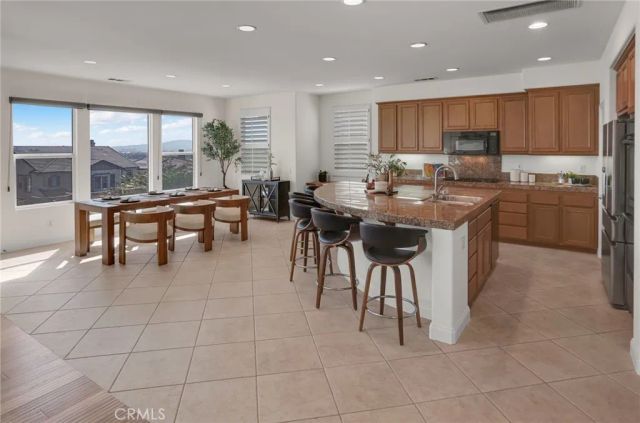 2201 Bay View Drive, Signal Hill, CA 90755