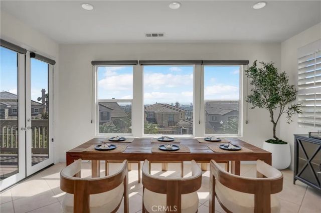 2201 Bay View Drive, Signal Hill, CA 90755