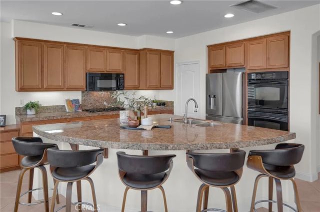 2201 Bay View Drive, Signal Hill, CA 90755