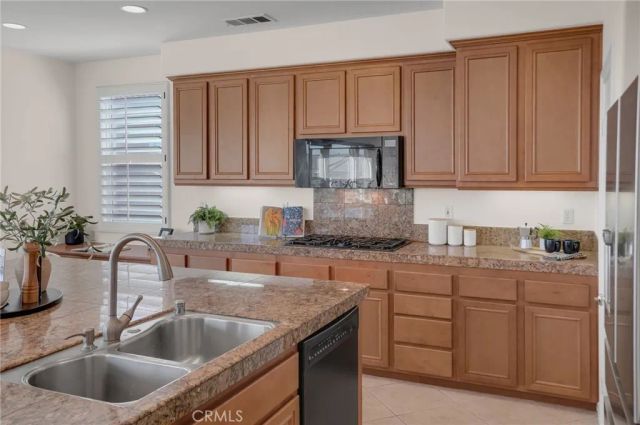2201 Bay View Drive, Signal Hill, CA 90755