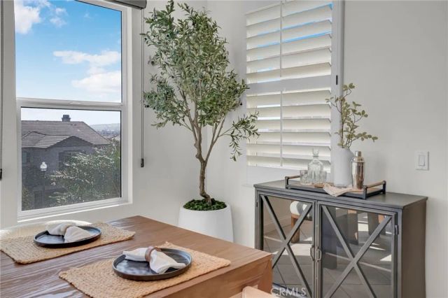 2201 Bay View Drive, Signal Hill, CA 90755