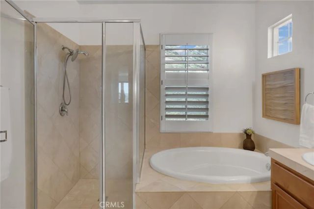 2201 Bay View Drive, Signal Hill, CA 90755