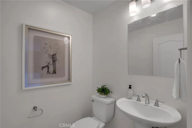 2201 Bay View Drive, Signal Hill, CA 90755