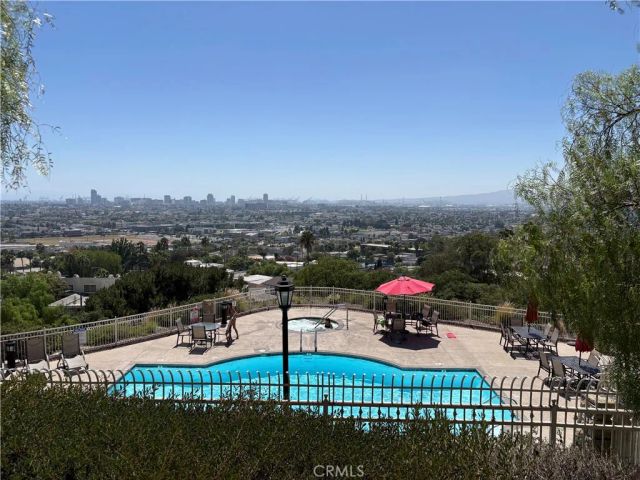 2201 Bay View Drive, Signal Hill, CA 90755