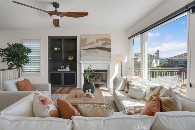 2201 Bay View Drive, Signal Hill, CA 90755