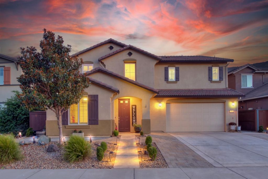 9940 Lorae Way, Elk Grove, CA 95624