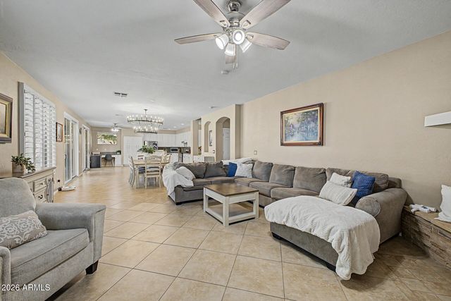 8039 W FOOTHILL Drive, Peoria, AZ 85383