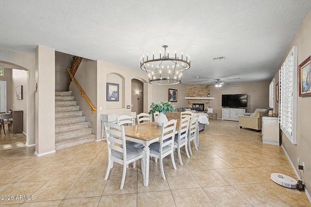 8039 W FOOTHILL Drive, Peoria, AZ 85383