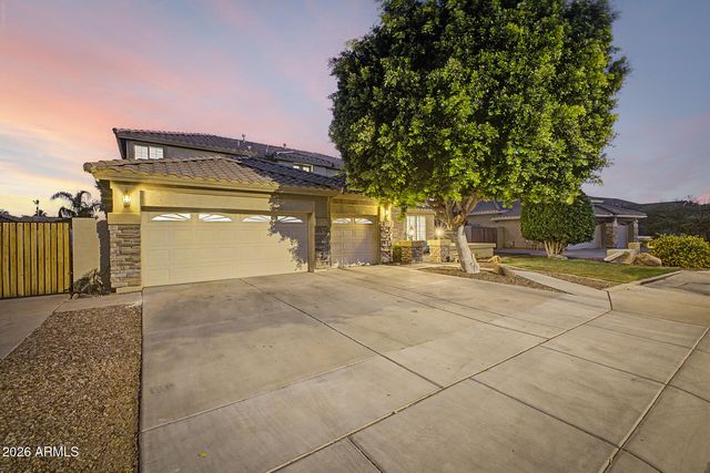 8039 W FOOTHILL Drive, Peoria, AZ 85383