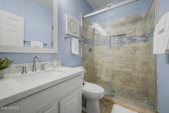 8039 W FOOTHILL Drive, Peoria, AZ 85383