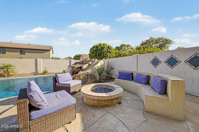 8039 W FOOTHILL Drive, Peoria, AZ 85383