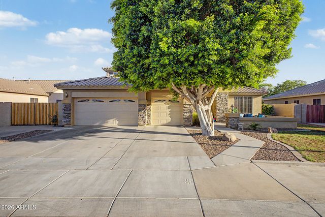 8039 W FOOTHILL Drive, Peoria, AZ 85383