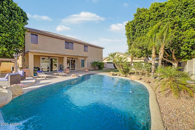 8039 W FOOTHILL Drive, Peoria, AZ 85383