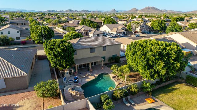 8039 W FOOTHILL Drive, Peoria, AZ 85383