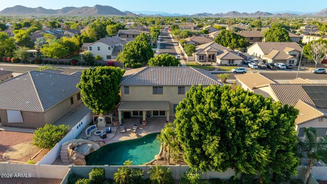 8039 W FOOTHILL Drive, Peoria, AZ 85383