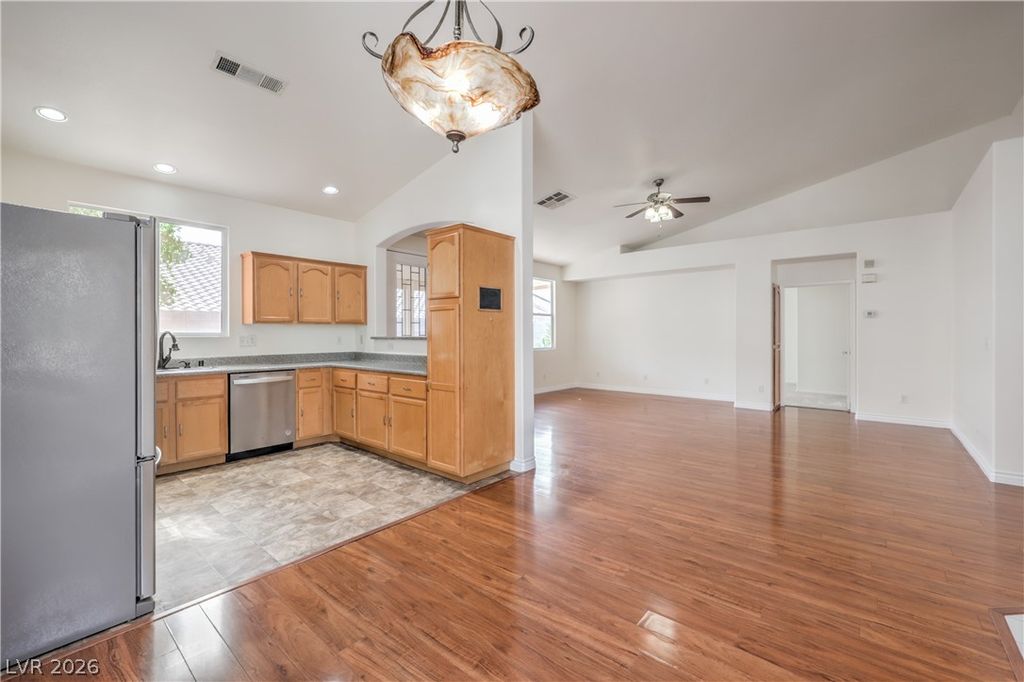 202 Twin Creek Street, Henderson, NV 89074 — photo 5