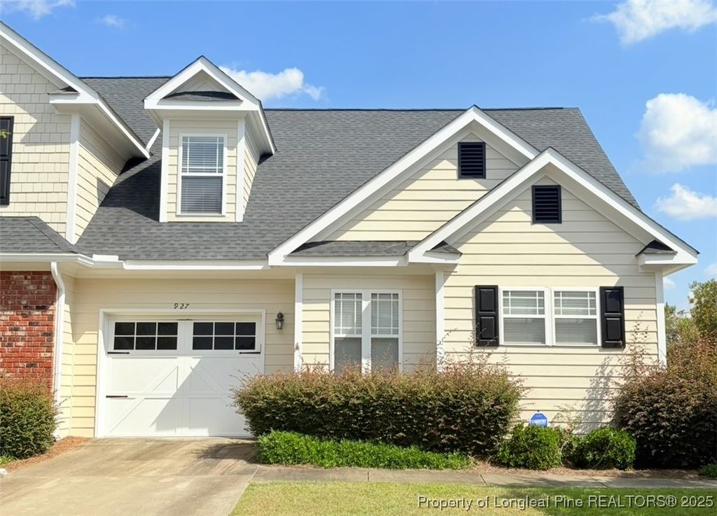 927 Kensington Park Road, Fayetteville, NC 28311