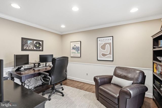 1 PADDOCK CT, Potomac, MD 20854