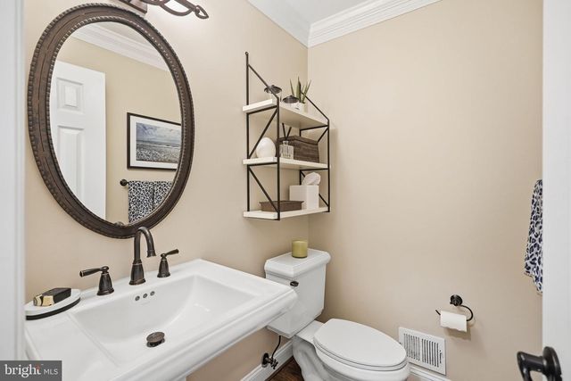 1 PADDOCK CT, Potomac, MD 20854