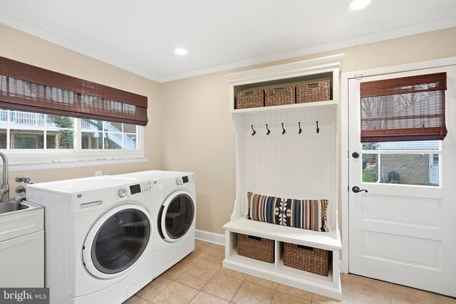 1 PADDOCK CT, Potomac, MD 20854