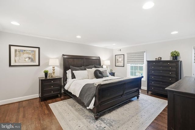 1 PADDOCK CT, Potomac, MD 20854