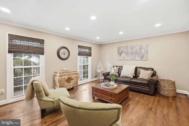 1 PADDOCK CT, Potomac, MD 20854